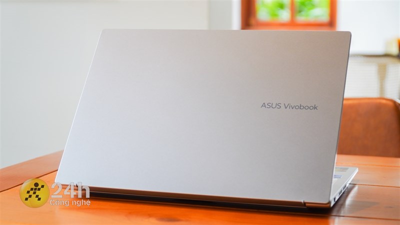 Thiết kế tổng thể của ASUS Vivobook 14X OLED. Thiết kế tổng thể của ASUS Vivobook 14X OLED.