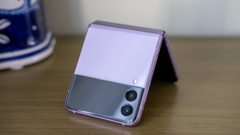 Galaxy Z Flip mới sẽ có dung lượng pin cải thiện Galaxy Z Flip mới sẽ có dung lượng pin cải thiện