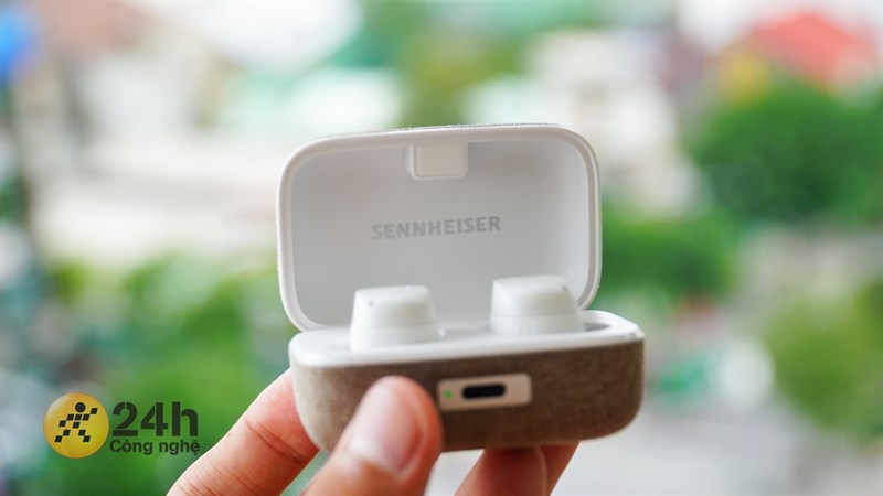 Sennheiser Momentum True Wireless 3 chất âm ân tượng với âm treble, âm bass được tái hiện rõ ràng, ấm áp Sennheiser Momentum True Wireless 3 chất âm ân tượng với âm treble, âm bass được tái hiện rõ ràng, ấm áp