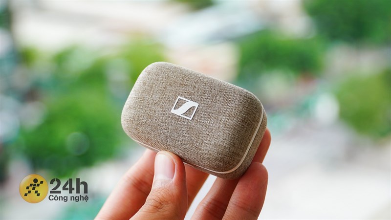 Trên tay Sennheiser Momentum True Wireless 3 với thiết kế hiện đại pha trộn cổ điển Trên tay Sennheiser Momentum True Wireless 3 với thiết kế hiện đại pha trộn cổ điển