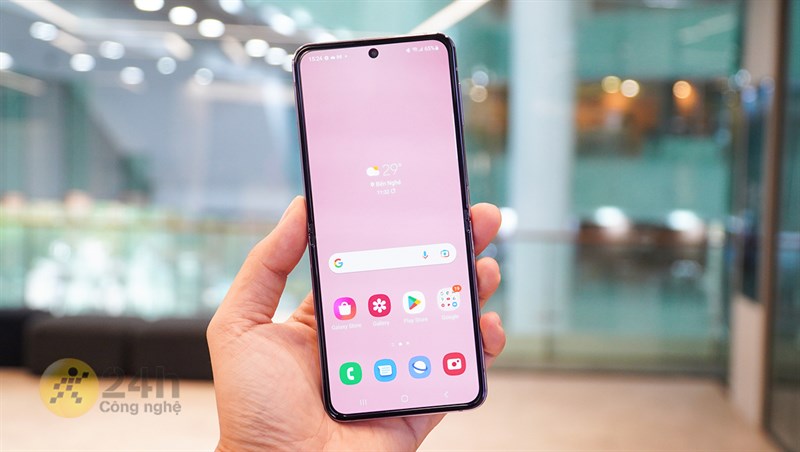 Hình ảnh mặt sau Galaxy Z Flip4 màu tím