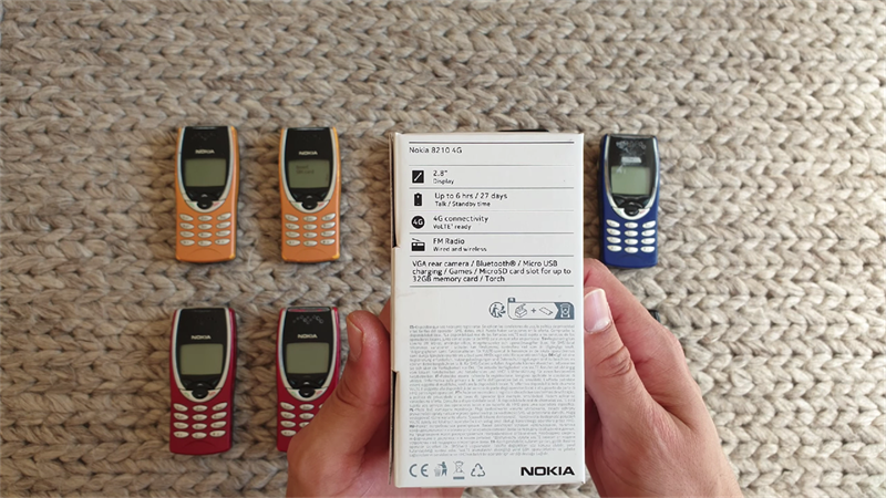 Trên tay Nokia 8210 4G