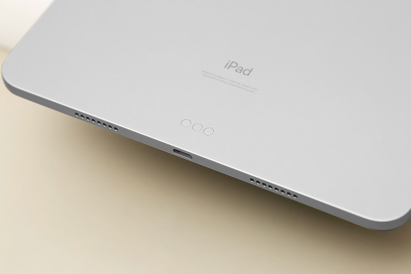Vỏ ngoài của iPad Pro M1 11 inch 2021 được hoàn thiện từ chất liệu nhôm cứng cáp. Vỏ ngoài của iPad Pro M1 11 inch 2021 được hoàn thiện từ chất liệu nhôm cứng cáp.