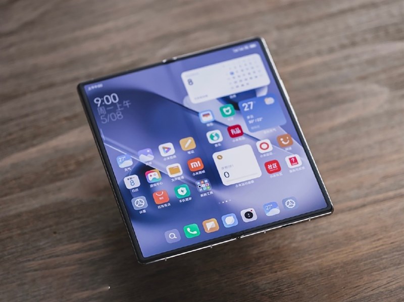 Trên tay Xiaomi MIX Fold 2