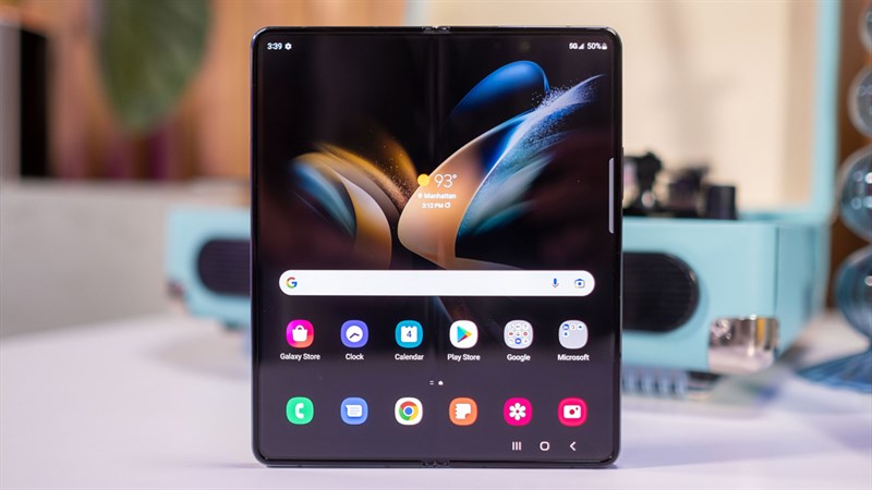 Galaxy Z Fold4 được trang bị màn hình OLED công nghệ mới