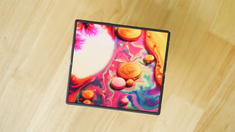 Màn hình trong của Xiaomi MIX Fold 2 có độ phân giải 2K+ cùng tần số quét 120 Hz Màn hình trong của Xiaomi MIX Fold 2 có độ phân giải 2K+ cùng tần số quét 120 Hz