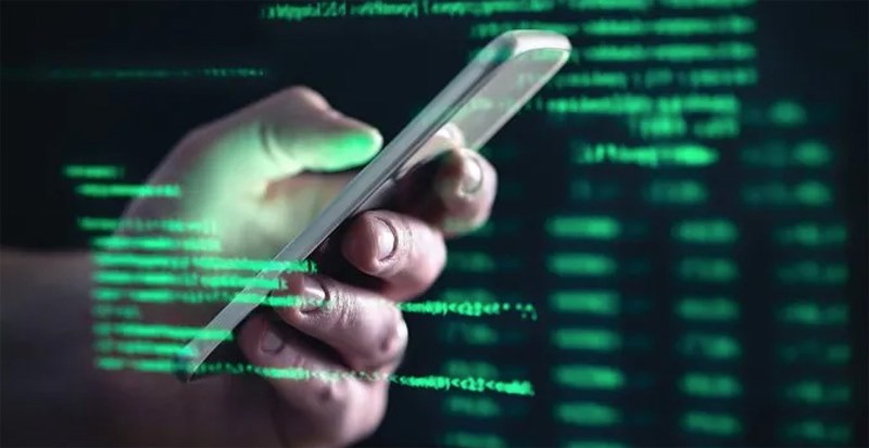 Người dùng iPhone có thể bị hacker kiểm soát