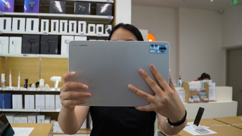 Xiaomi Pad 5 Pro 12.4 được trang bị RAM 6 GB (tối đa 12 GB) và bộ nhớ trong 128 GB (tối đa 512 GB)