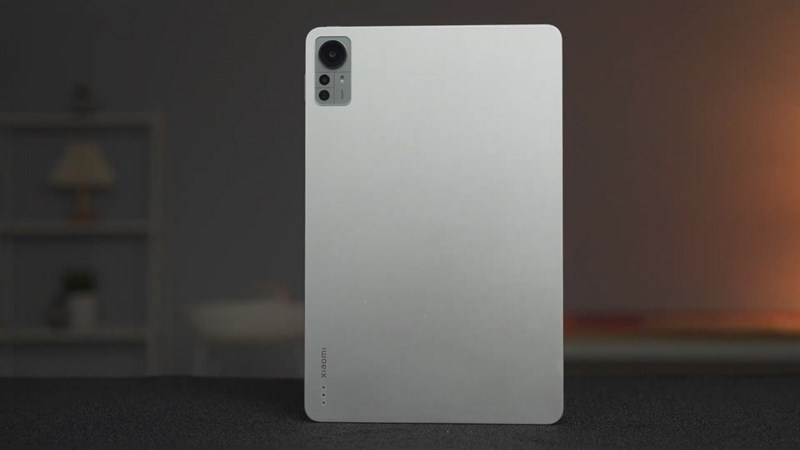 Xiaomi Pad 5 Pro 12.4 mang trên mình kích thước lớn, thiết kế đơn giản