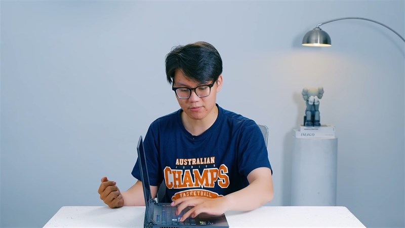 Trải nghiệm gõ phím cũng được đánh giá tốt khi các nút có hành trình khá sâu, phản hồi nhanh chóng. Trải nghiệm gõ phím cũng được đánh giá tốt khi các nút có hành trình khá sâu, phản hồi nhanh chóng.