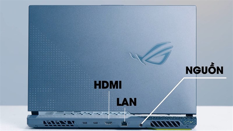 Các cổng kết nối trên ASUS ROG Strix G15 G513R (2022) là vừa đủ để đáp ứng nhu cầu sử dụng các thiết bị ngoại vi của người dùng. Các cổng kết nối trên ASUS ROG Strix G15 G513R (2022) là vừa đủ để đáp ứng nhu cầu sử dụng các thiết bị ngoại vi của người dùng.