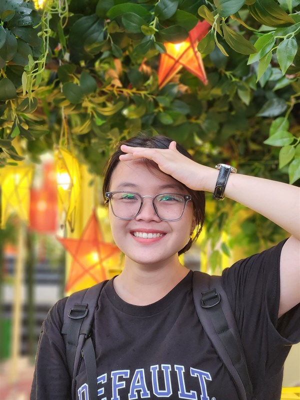 Tiếp tục là một tấm chân dung nữa từ camera của Galaxy Z Fold4 nhưng mình chụp ở khoảng cách gần hơn. Tiếp tục là một tấm chân dung nữa từ camera của Galaxy Z Fold4 nhưng mình chụp ở khoảng cách gần hơn.