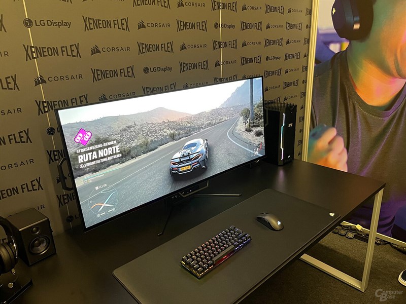 Hình ảnh màn hình Corsair Xeneon Flex lúc ở chế độ bình thường Hình ảnh màn hình Corsair Xeneon Flex lúc ở chế độ bình thường