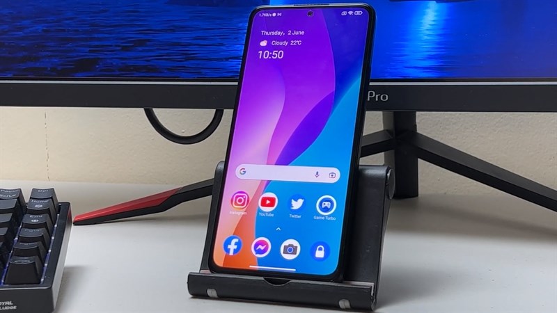 POCO F3 được trang bị màn hình AMOLED kích thước 6.67 inch, độ phân giải Full HD+ cùng tần số quét 120 Hz POCO F3 được trang bị màn hình AMOLED kích thước 6.67 inch, độ phân giải Full HD+ cùng tần số quét 120 Hz