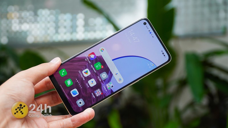 Mỏng nhẹ chắc hẳn sẽ là ưu điểm khiến nhiều người yêu thích OPPO Reno8. Mỏng nhẹ chắc hẳn sẽ là ưu điểm khiến nhiều người yêu thích OPPO Reno8.