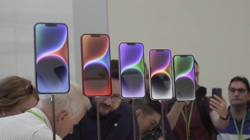 iPhone 14 Plus cùng với nhiều lựa chọn màu sắc iPhone 14 Plus cùng với nhiều lựa chọn màu sắc