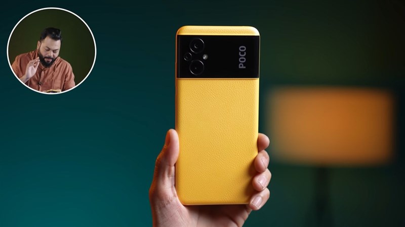 Cụ thể thì mặt sau của POCO M5 được chia thành hai phần với cụm camera có diện tích lớn, được làn tràn viền. Cụ thể thì mặt sau của POCO M5 được chia thành hai phần với cụm camera có diện tích lớn, được làn tràn viền.