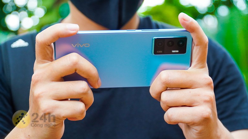 Lướt web thả ga cùng điện thoại Vivo 5G, mua ngay giá đang giảm sốc