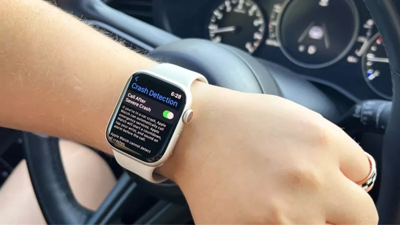 Tính năng phát hiện tai nạn giao thông cũng được đánh giá rất cao trên Apple Watch Series 8. Tính năng phát hiện tai nạn giao thông cũng được đánh giá rất cao trên Apple Watch Series 8.