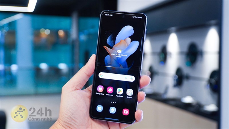 Samsung Galaxy Z series sale sốc bung nóc tận 10 triệu, mua ngay! Samsung Galaxy Z series sale sốc bung nóc tận 10 triệu, mua ngay!