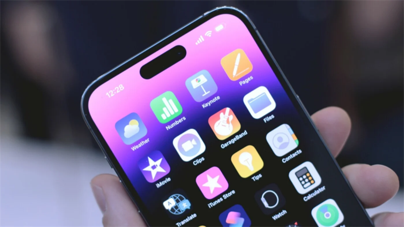 Hiện tại thì chỉ Pixel 7 mới có khả năng giúp đội Android lấy lại mặt mũi Mashable Từ đây đến hết năm thì chỉ Pixel 7 mới có khả năng cạnh tranh thị phần cao cấp với Apple
