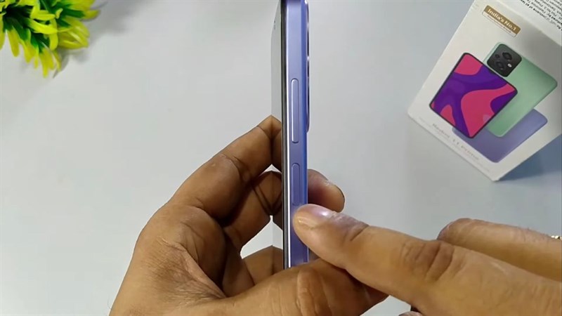 Cạnh phải của Redmi 11 Prime 4G. Cạnh phải của Redmi 11 Prime 4G.