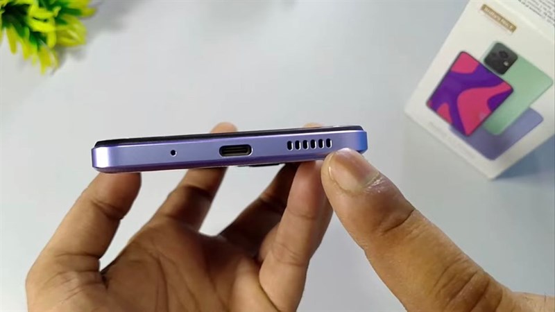 Cạnh dưới của Redmi 11 Prime 4G. Cạnh dưới của Redmi 11 Prime 4G.