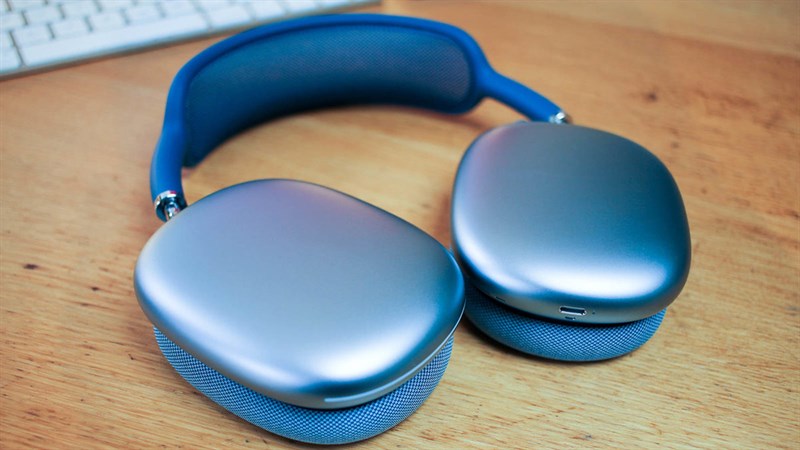 Tính năng Xuyên âm thích ứng hoạt động trên AirPods Max Tính năng Xuyên âm thích ứng hoạt động trên AirPods Max