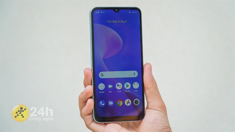 realme C33 sở hữu thiết kế màn hình giọt nước vô cùng quen thuộc