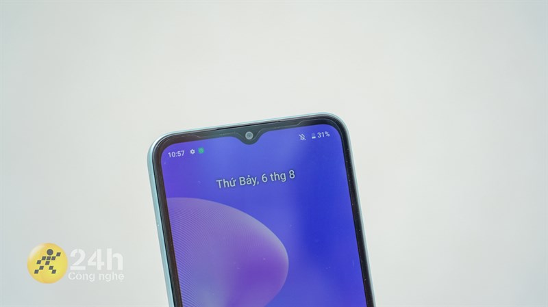 Camera selfie trên realme C33 có độ phân giải 5 MP giúp đáp ứng nhu cầu chụp ảnh cơ bản