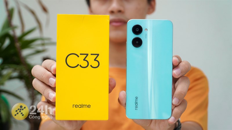 Hộp đựng của realme C33 có thiết kế đơn giản và vô cùng quen thuộc