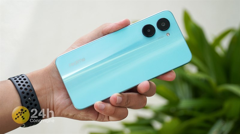 realme C33 có giá khởi điểm là 8.999 Rupee (khoảng 2.63 triệu đồng) tại thị trường Ấn Độ