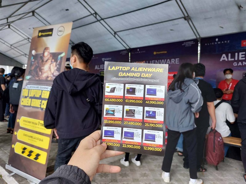 Cùng hòa mình vào sự kiện DELL School Roadshow x Thế Giới Di Động tại HCMUSSH Cùng hòa mình vào sự kiện DELL School Roadshow x Thế Giới Di Động tại HCMUSSH