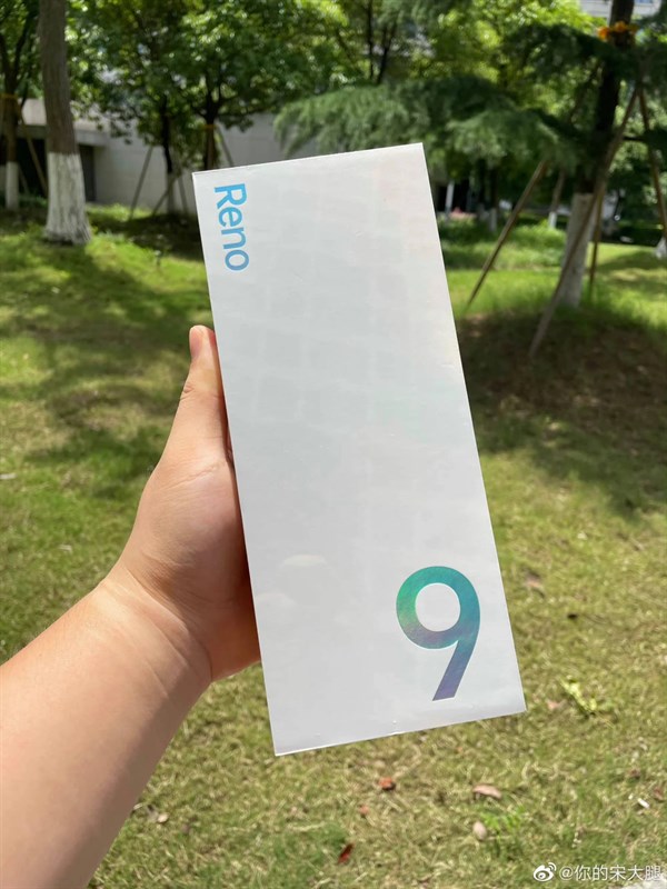 Hình ảnh được cho là hộp bán lẻ của OPPO Reno9 Hình ảnh được cho là hộp bán lẻ của OPPO Reno9