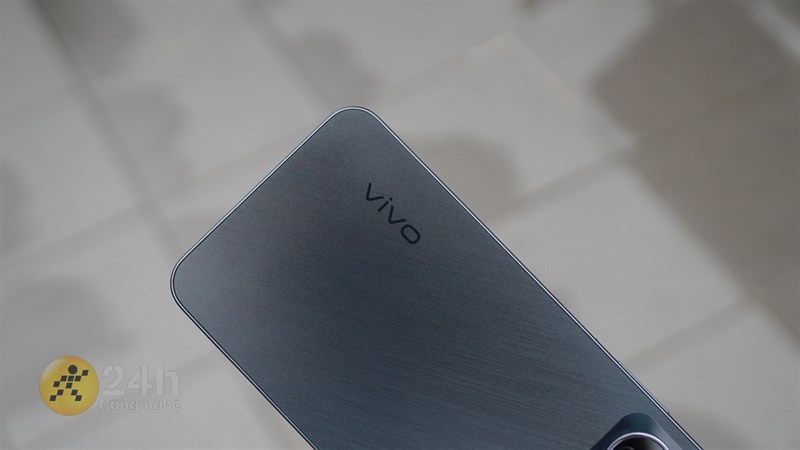 Trên tay Vivo Y16: Thiết kế ấn tượng, hiệu năng đủ dùng cùng pin lớn Trên tay Vivo Y16: Thiết kế ấn tượng, hiệu năng đủ dùng cùng pin lớn