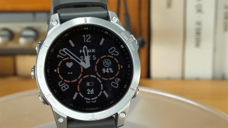 Garmin Fenix 7 được trang bị màn hình MiP với kích thước 1.3 inch Garmin Fenix 7 được trang bị màn hình MiP với kích thước 1.3 inch