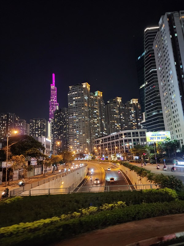 Đây là một góc khác của tòa Landmark 81.