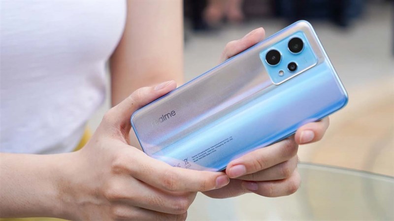 Mừng 20/10, loạt mẫu điện thoại realme đồng giảm 1 triệu đồng, thiết kế đẹp mê