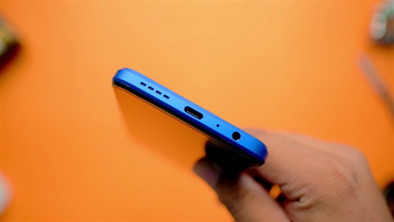 Trên tay Tecno POVA 4 Pro: Hiệu năng khá, pin khủng 6.000 mAh