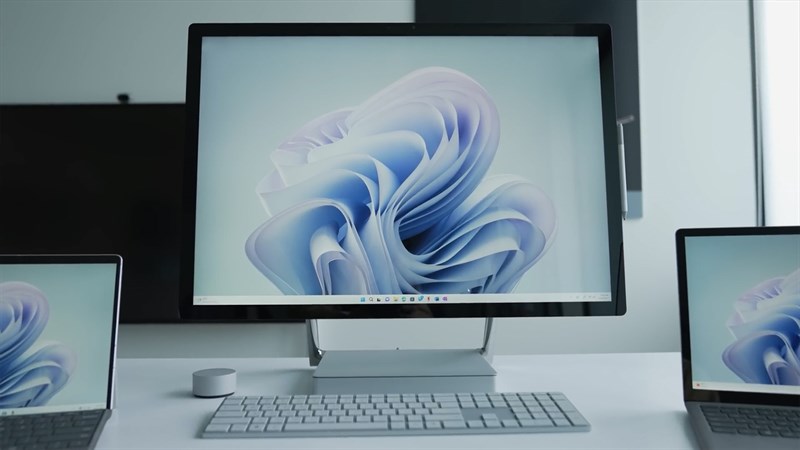 Surface Studio 2+ có thiết kế mặt trước đơn giản Surface Studio 2+ có thiết kế mặt trước đơn giản