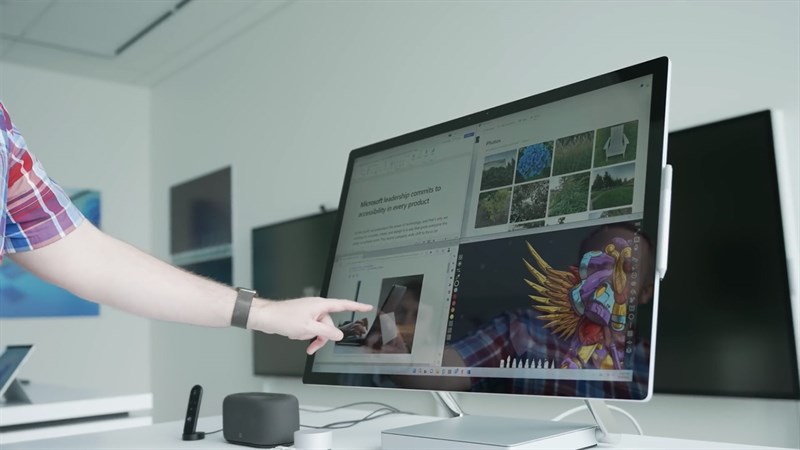 Surface Studio 2+ được trang bị màn hình 28 inch to lớn, hỗ trợ cảm ứng đa điểm PixelSense Surface Studio 2+ được trang bị màn hình 28 inch to lớn, hỗ trợ cảm ứng đa điểm PixelSense
