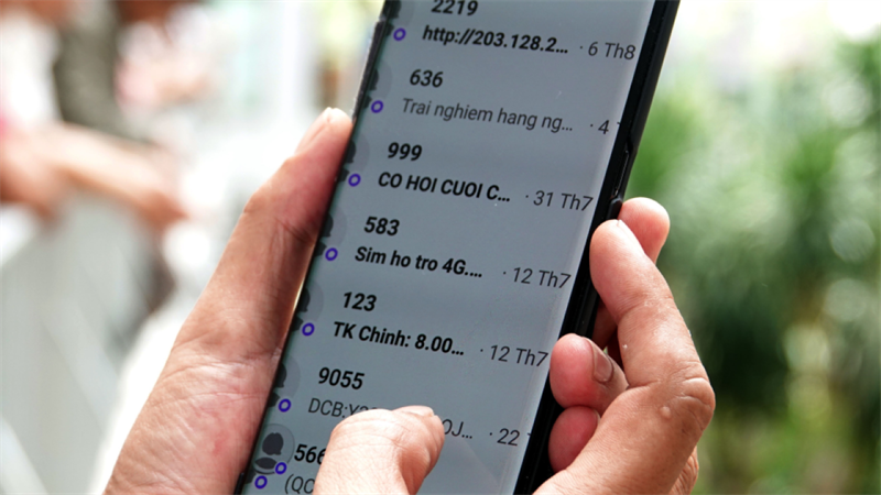 Tin nhắn và cuộc gọi rác là nỗi ám ảnh đối với người dùng smartphone tại Việt Nam - Ảnh Báo Thanh Niên Tin nhắn và cuộc gọi rác là nỗi ám ảnh đối với người dùng smartphone tại Việt Nam - Ảnh Báo Thanh Niên