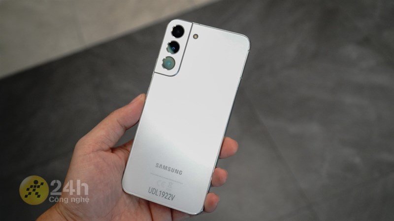 Mình hy vọng thiết kế của Galaxy S23 và Galaxy S23+ sẽ không có thay đổi quá nhiều so với thế hệ trước (ảnh minh họa: Galaxy S22)