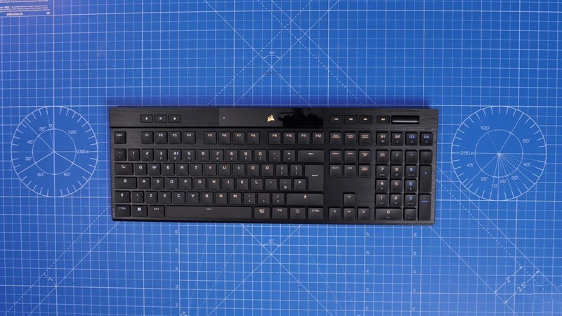 Trên tay Corsair K100 Air