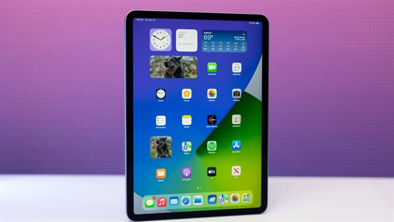 Màn hình Mini LED trên phiên bản 12.9 inch vẫn được tác giả đánh giá là rất tuyệt vời. Màn hình Mini LED trên phiên bản 12.9 inch vẫn được tác giả đánh giá là rất tuyệt vời.
