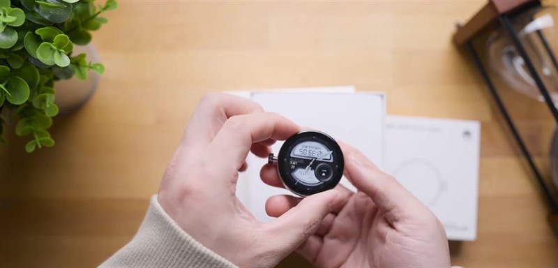 Trên tay Huawei Watch GT Cyber Trên tay Huawei Watch GT Cyber