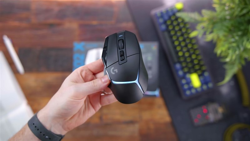 Trên tay Logitech G502X Plus