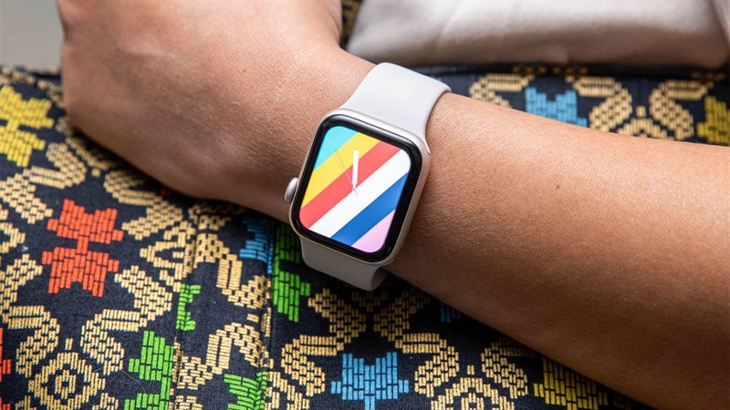 Giá Apple Watch SE 2022 hiện tại