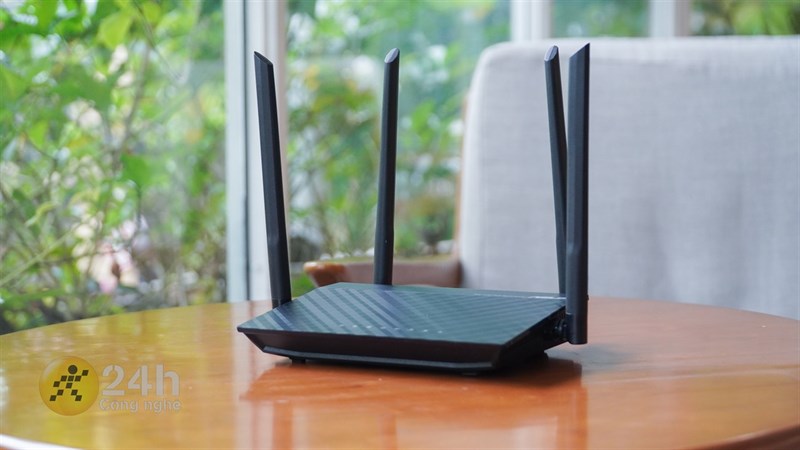 Trên tay router ASUS RT-AC750L Trên tay router ASUS RT-AC750L