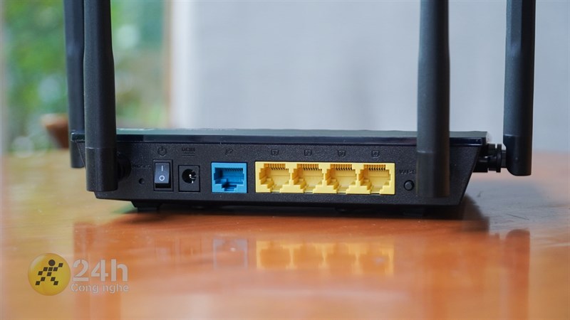 Trên tay router ASUS RT-AC750L Trên tay router ASUS RT-AC750L